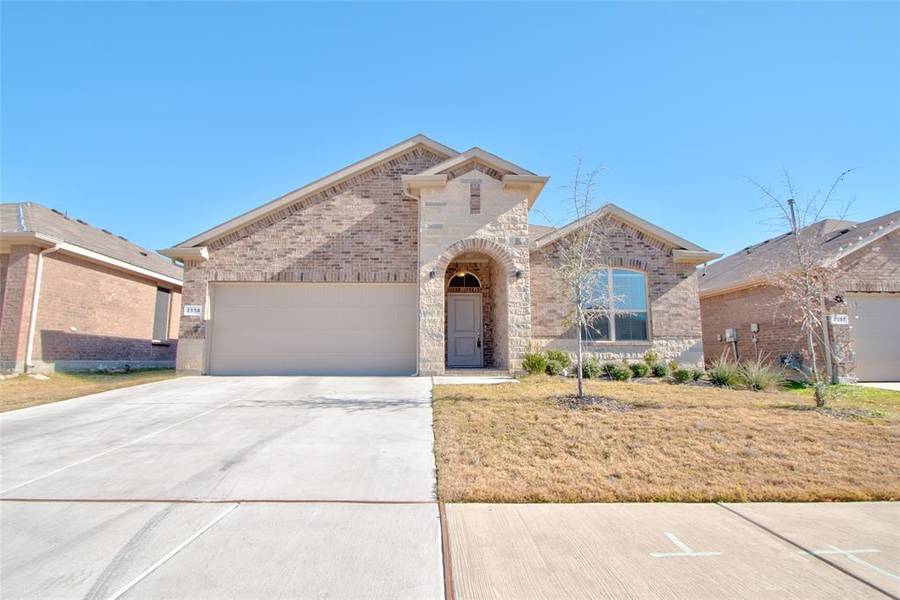 2333 Waggoner Ranch Drive, Weatherford, TX 76087