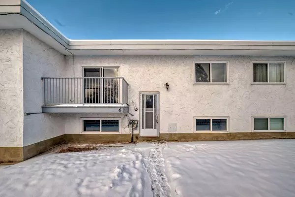 Calgary, AB T3B 2M7,4503 75 ST Northwest #6