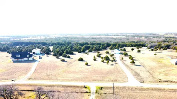 Whitewright, TX 75491,572 County Road 4524