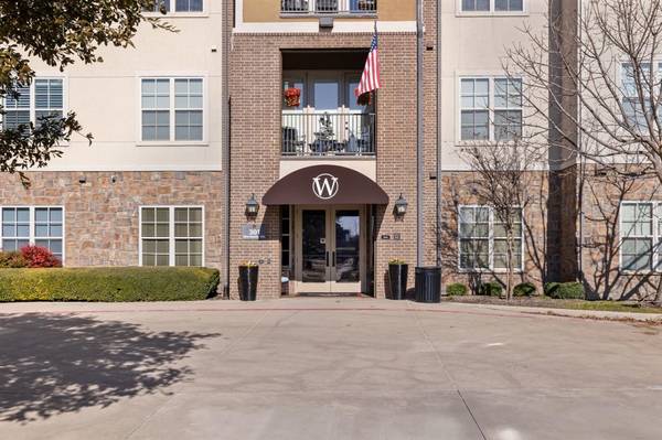 301 Watermere Drive #411, Southlake, TX 76092