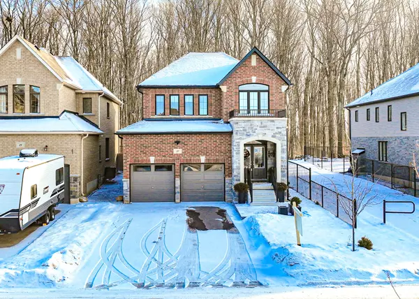 27 Atlantis DR, Orillia, ON L3V 8L4