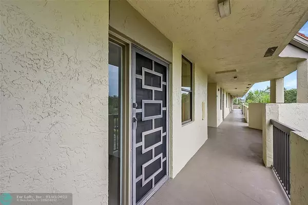 Coconut Creek, FL 33066,2908 Carambola Circle S  #403