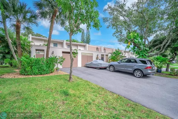 Pompano Beach, FL 33069,3073 N Palm Aire Dr  #3073