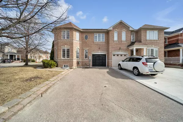 Brampton, ON L7A 1T3,31 Bramcedar CRES #Upper