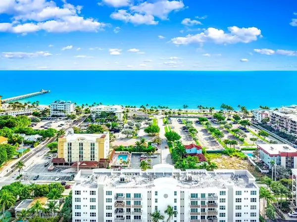 Deerfield Beach, FL 33441,101 S Ocean Dr  #306