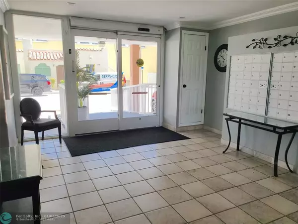 Hollywood, FL 33019,801 S Ocean Dr  #204