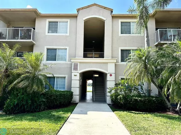 Coconut Creek, FL 33073,5051 Wiles Rd  #306