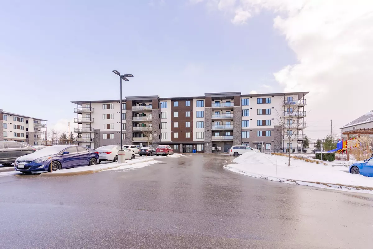 Guelph, ON N1E 0P8,108 Summit Ridge DR #202