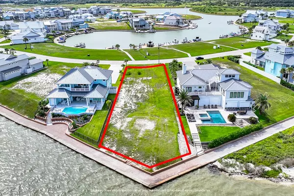 188 Reserve Ln, Rockport, TX 78382