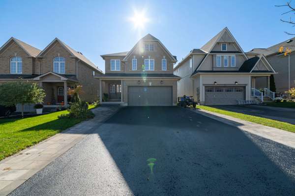 31 Kimble AVE, Clarington, ON L1C 0J7