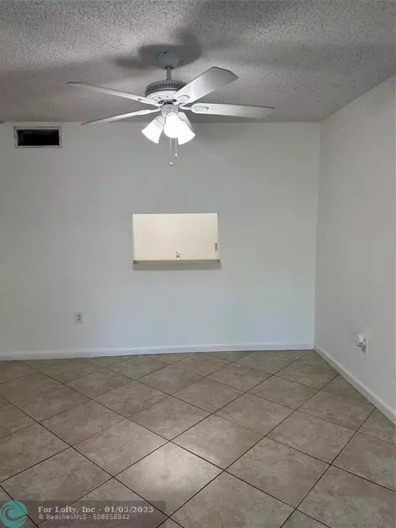 Plantation, FL 33324,711 N Pine Island  #110