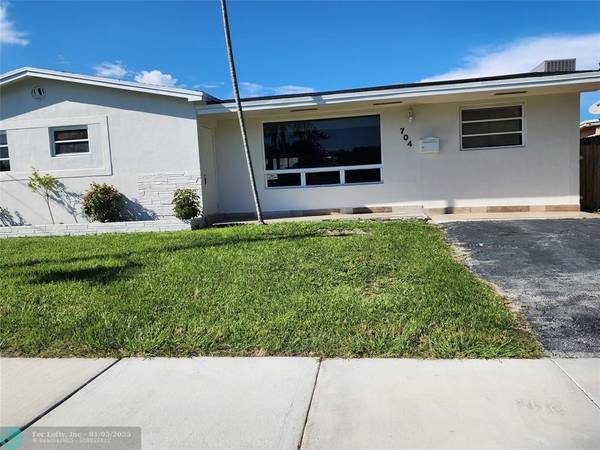 704 SW 4th St, Hallandale Beach, FL 33009