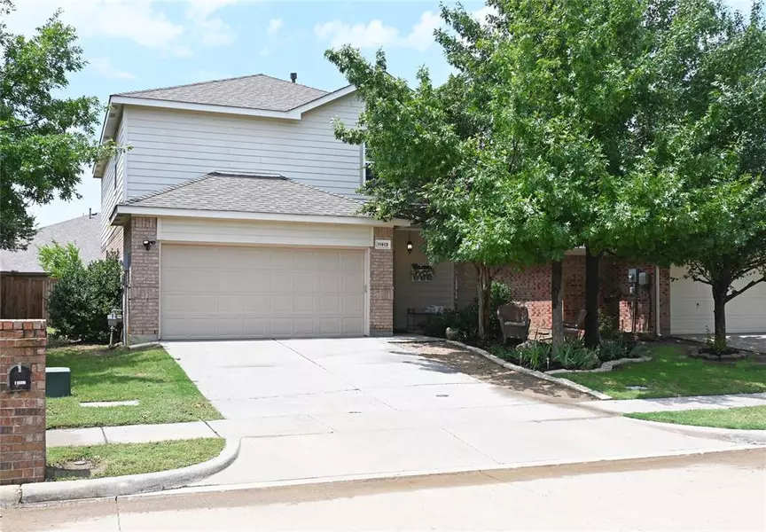 11913 Brown Fox Drive, Fort Worth, TX 76244