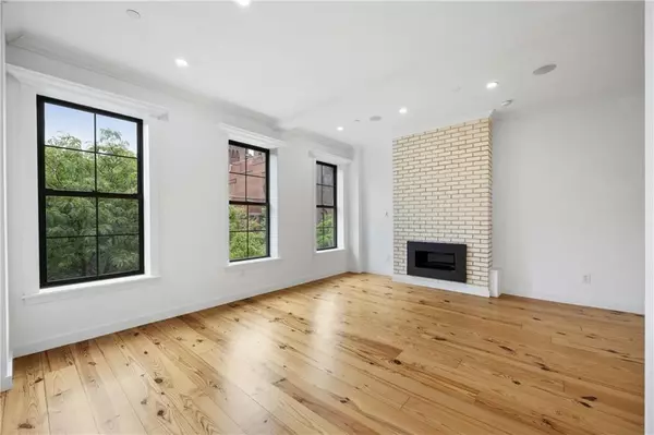 Brooklyn, NY 11221,583 Putnam AVE #4