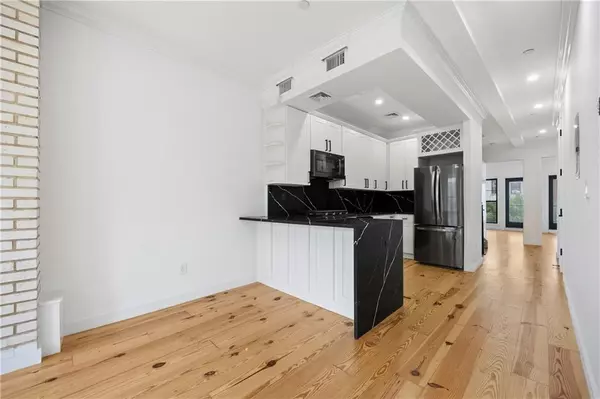 Brooklyn, NY 11221,583 Putnam AVE #4