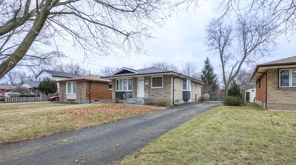 St. Catharines, ON L2M 3M6,58 Highcourt CRES