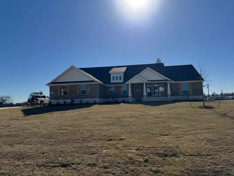 6 Ina Road, Tom Bean, TX 75489