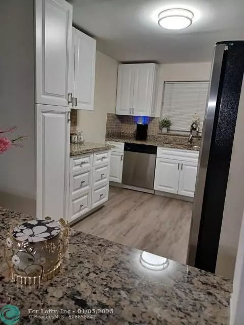 Sunrise, FL 33322,9201 Sunrise Lakes Blvd  #104