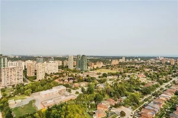 Mississauga, ON L5B 3Y5,225 Webb DR E #3504