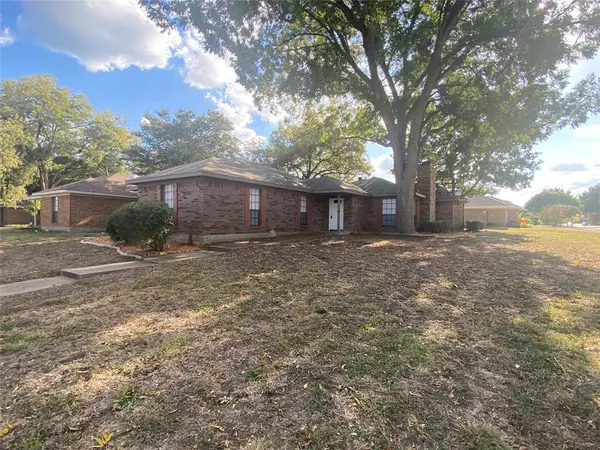 4210 Simmons Drive, Rowlett, TX 75088