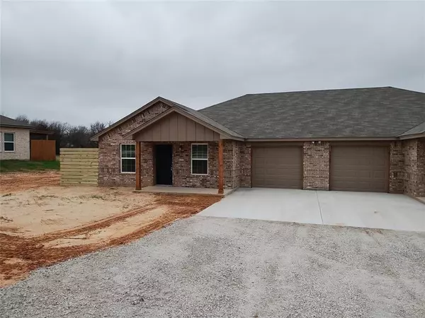 Azle, TX 76020,209/211 Hoover Lane