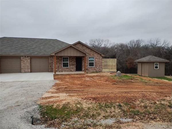 Azle, TX 76020,209/211 Hoover Lane