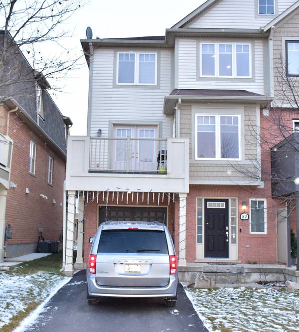 52 Gleave TER, Milton, ON L9T 7B9