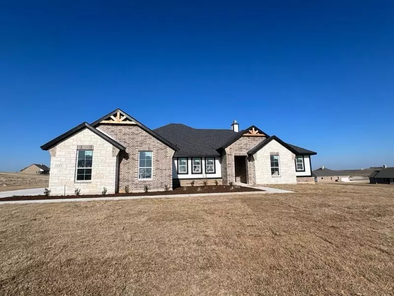 135 Llanos Drive, Decatur, TX 76234