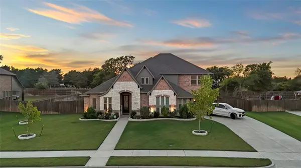 2425 Golden Rod Drive, Midlothian, TX 76065