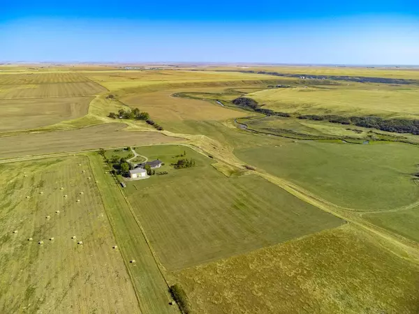 Rural Foothills County, AB T1V 1M7,610107 184 ST East