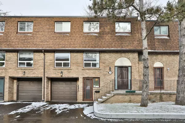 97 Henderson AVE #14, Markham, ON L3T 2K9