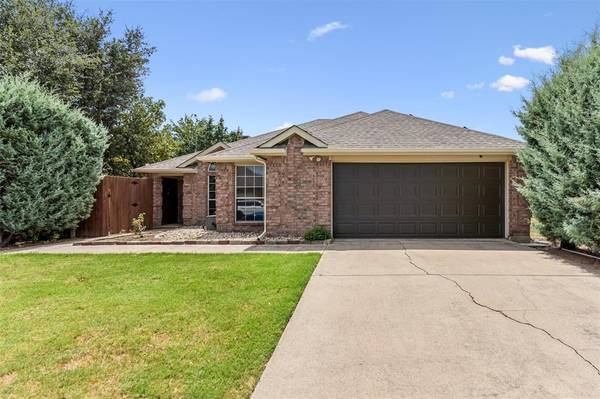 3520 Paladin Place, Fort Worth, TX 76137