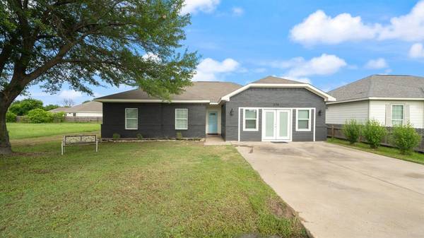 328 Schooner Road, Gun Barrel City, TX 75156