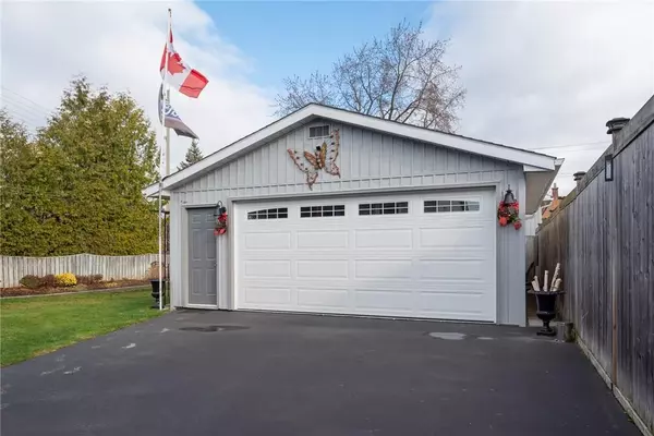 Simcoe, ON L4N 3H7,7 Seaforth ST