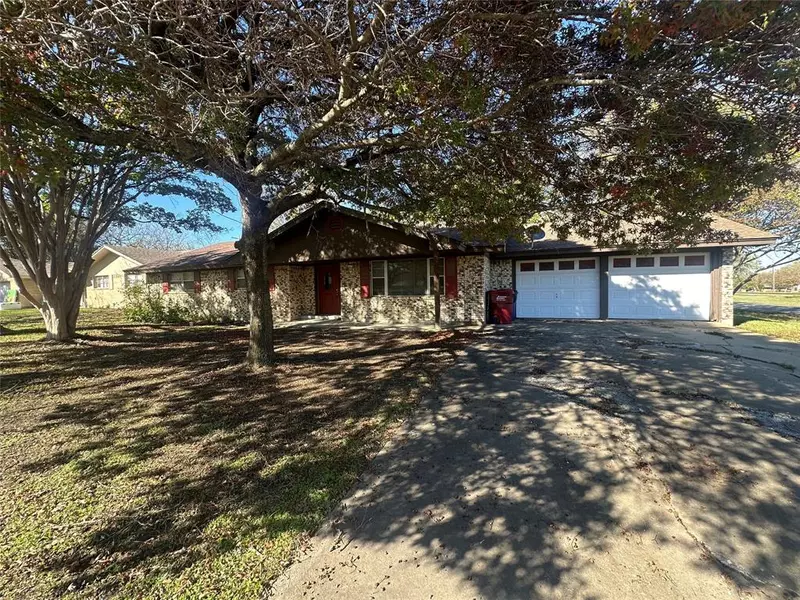 280 Echols Street, Van Alstyne, TX 75495