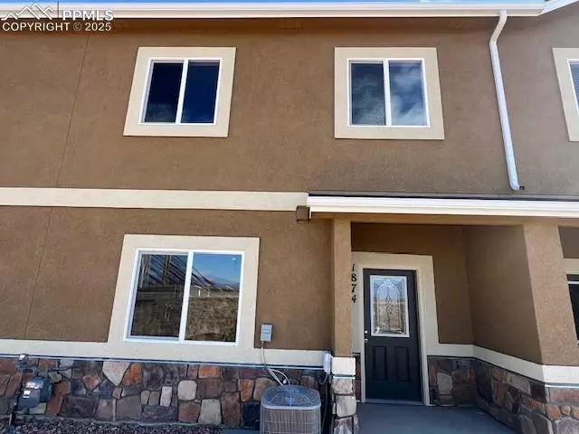 1874 Sandtoft HTS, Colorado Springs, CO 80951