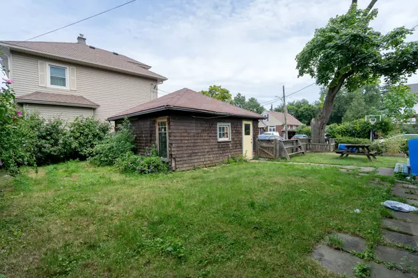 Niagara Falls, ON L2E 1K3,4965 Jepson ST