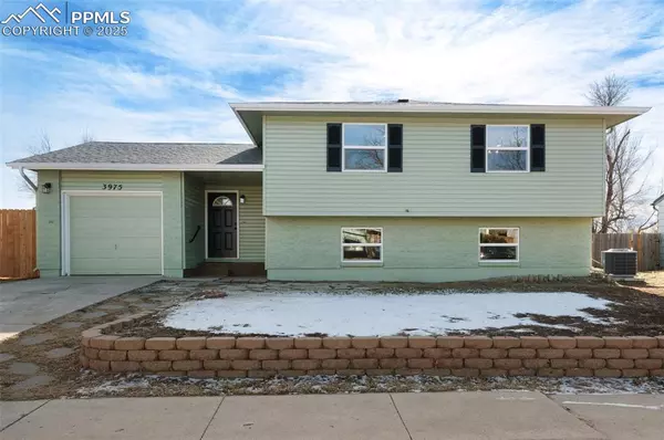 3975 Wylie LN, Colorado Springs, CO 80916