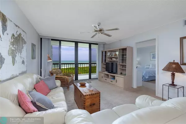 Jensen Beach, FL 34957,10600 S Ocean Dr  #205