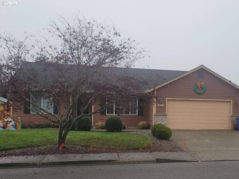 310 NW ELIZABETH AVE, Winston, OR 97496