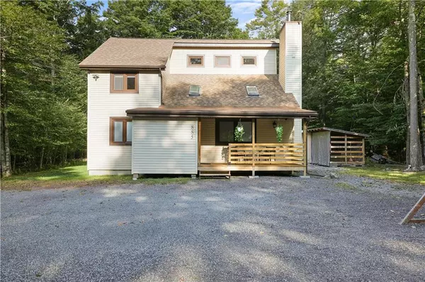 Coolbaugh Twp, PA 18466,885 Country Place Drive