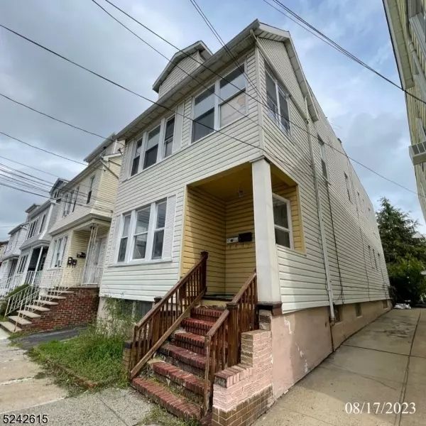 32 Windsor St, Kearny Town, NJ 07032