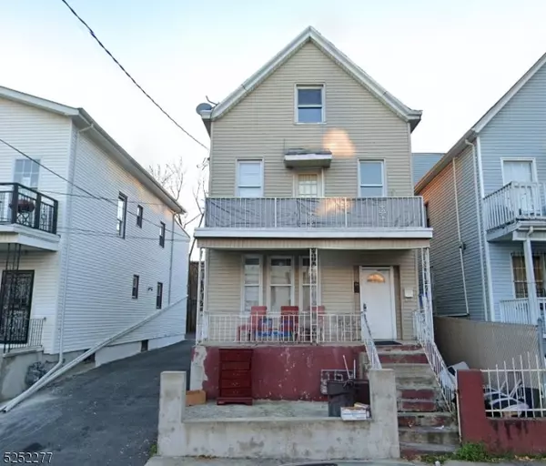 606 S Park St, Elizabeth City, NJ 07206