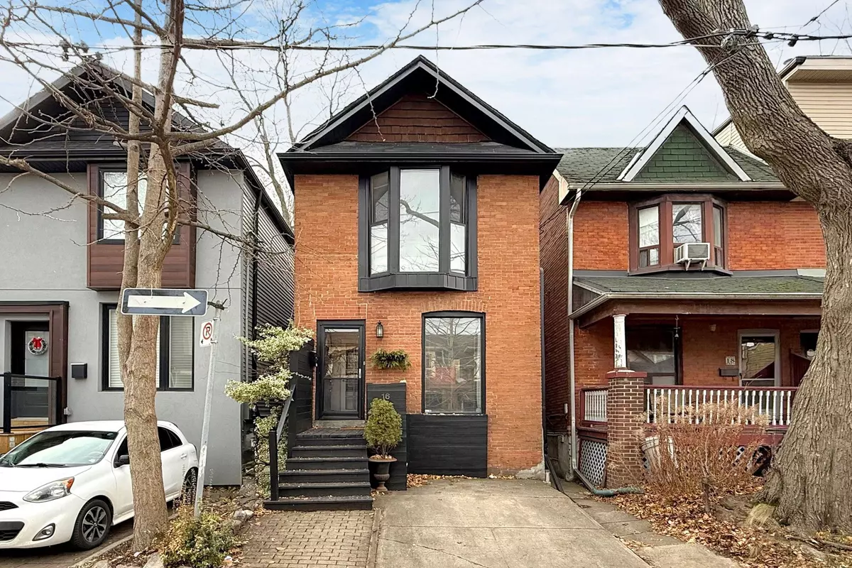 Toronto, ON M4M 2X3,16 Winnifred AVE