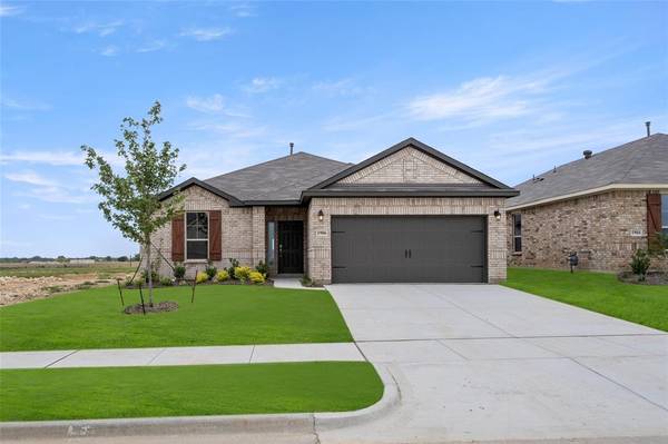 1906 Seminole Drive, Cleburne, TX 76033