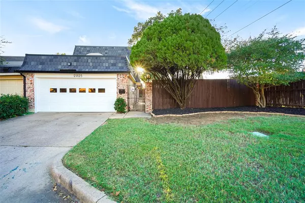 2825 Summit View Drive, Bedford, TX 76021