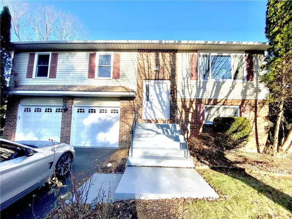 1089 Westbury Drive, Bethlehem City, PA 18017