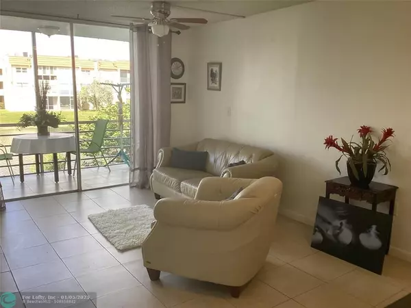 3001 Sunrise Lakes Dr  #207, Fort Lauderdale, FL 33322