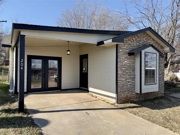 204 Debbie Lane, Tecumseh, OK 74873