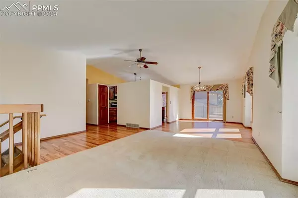 Colorado Springs, CO 80919,930 Oak Bend CT